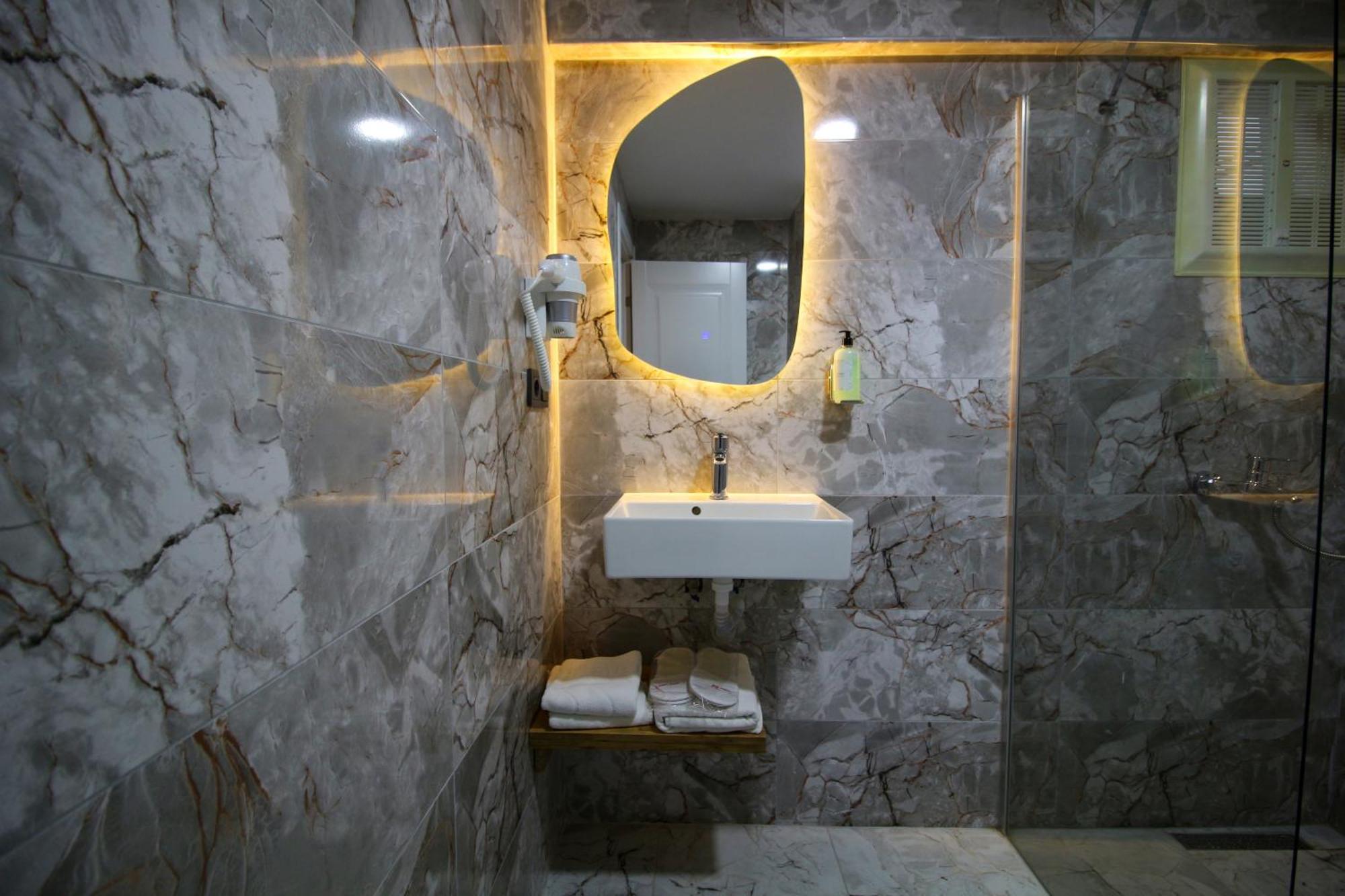 Kaya Hotel Saw Istanbul Exteriör bild
